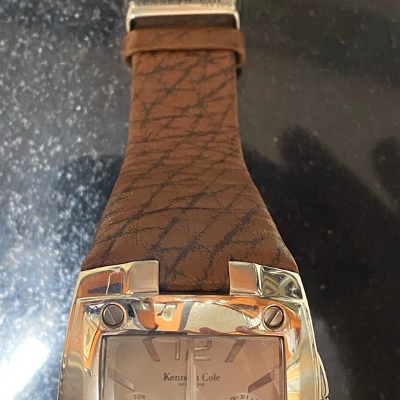 Kenneth Cole Watch - Picture 2 of 3